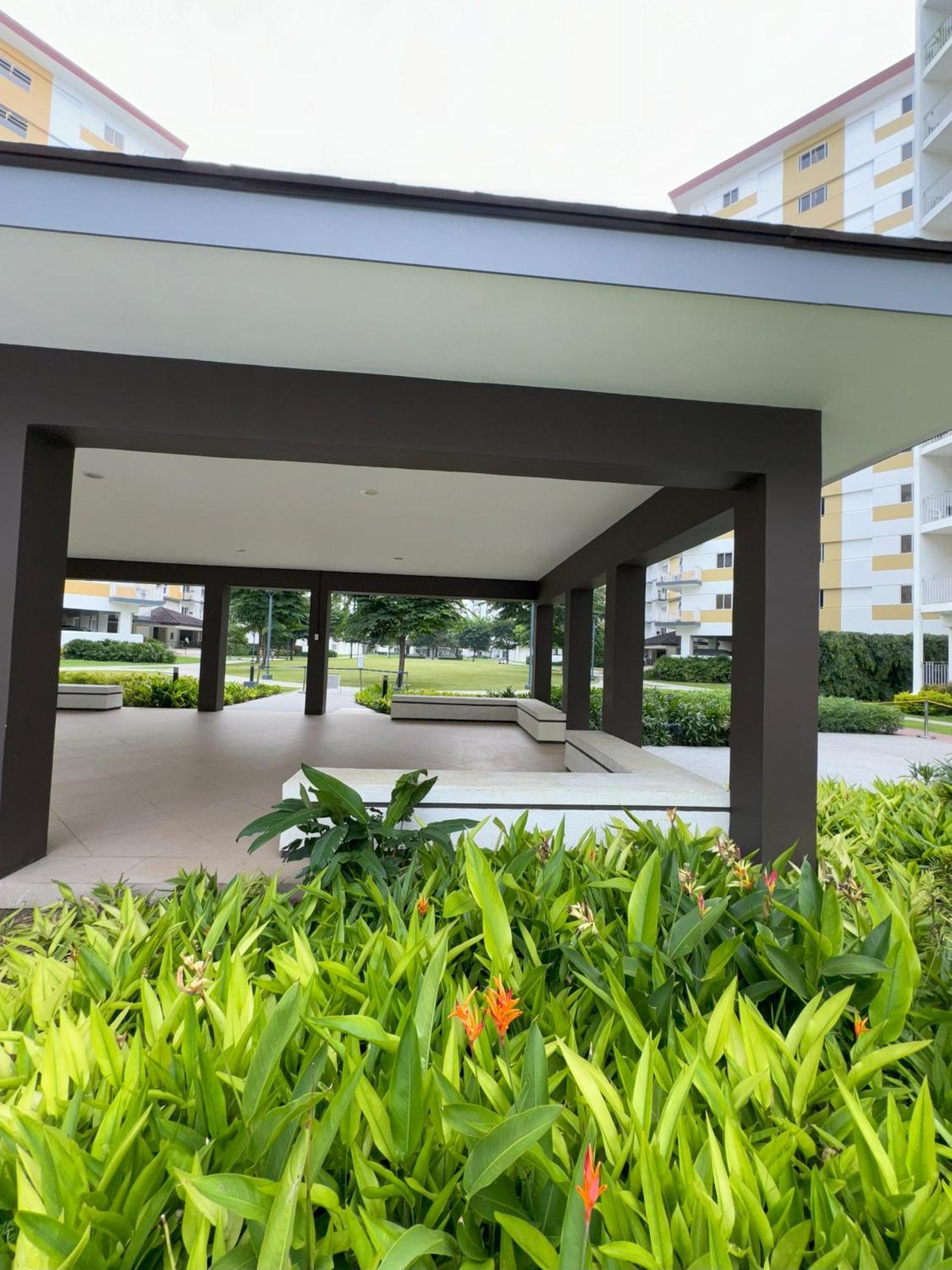 Casa Salcedo - Field Residences Paranaque City Bagian luar foto